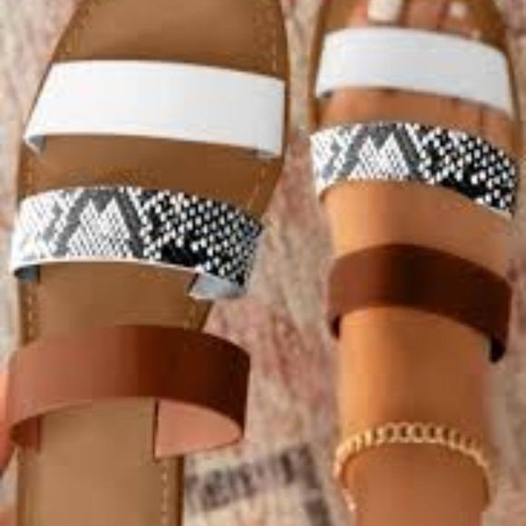 NEW Women’s 3-Strap Sandal by Soda, Neutral Colors Snakeskin size 7.5 - Picture 6 of 6